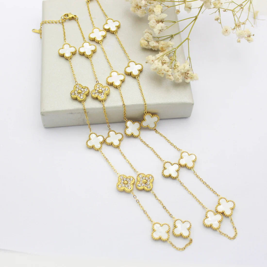 CLOVER | Collana Bianca 10 Motivi
