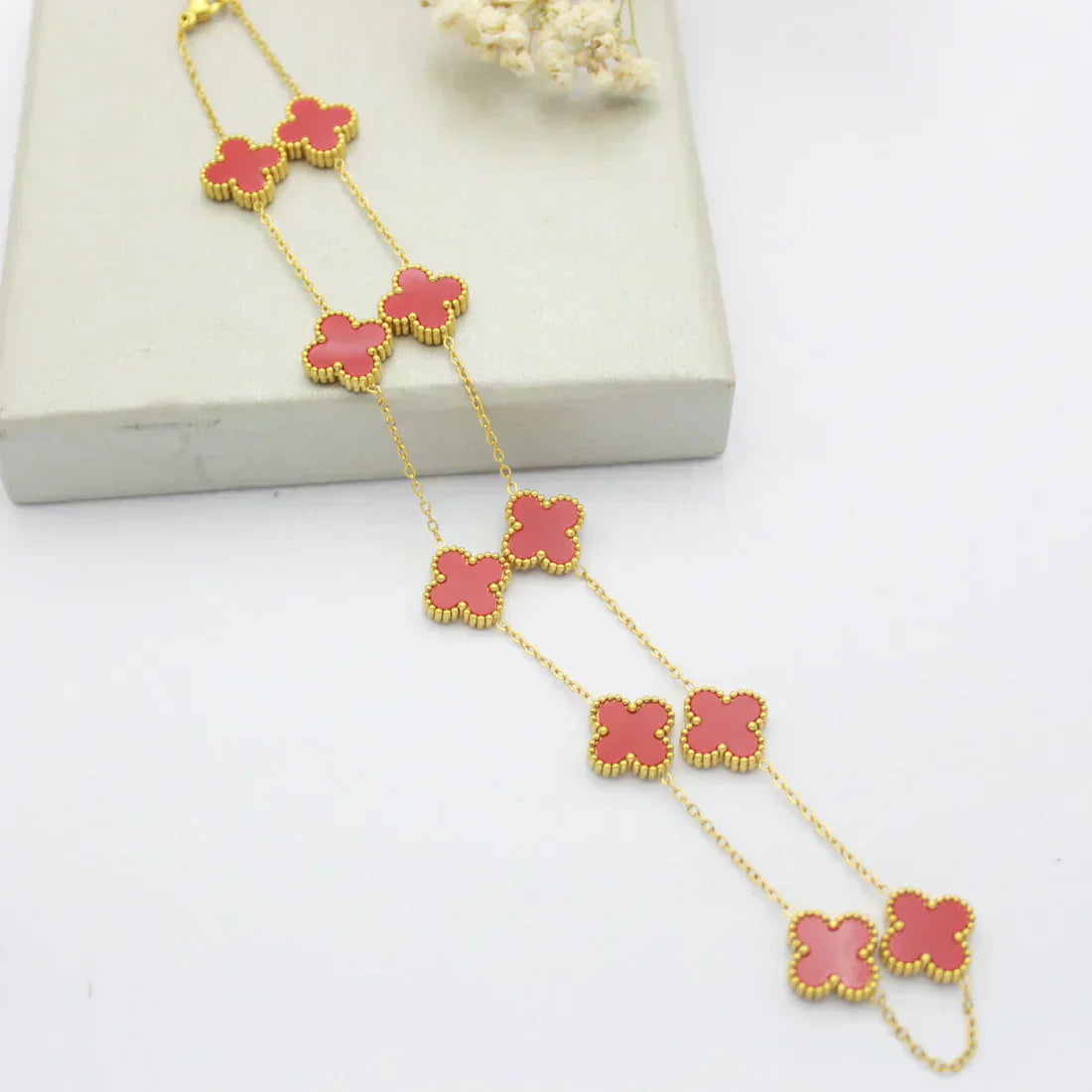 CLOVER | Collana Rossa con 10 Motivi
