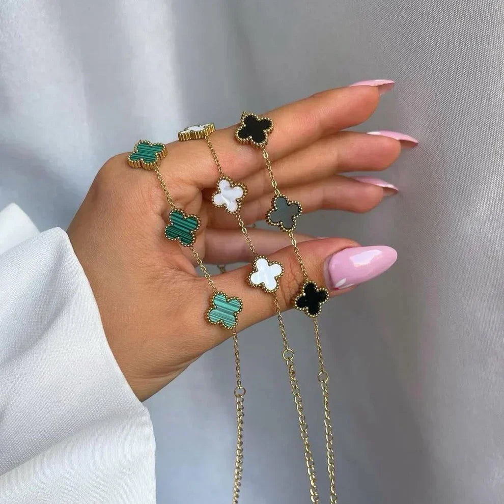 Set di Bracciali a Tre Pezzi con Trifoglio
